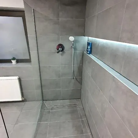 Schicke Gaestewohnung Duesseldorf Koeln شقة